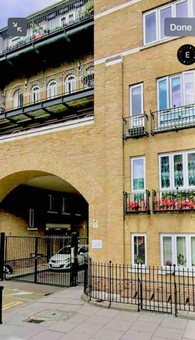 A Beautiful Stylish 2 Bedroom Apartment -City Of London Exterior foto